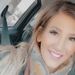 Meet your Posher, Carlee